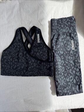 Gymshark Black & Charcoal Leopard Seamless Sports Bra and Leggings Set